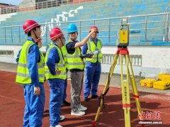 行业精英与高校师生同台竞技